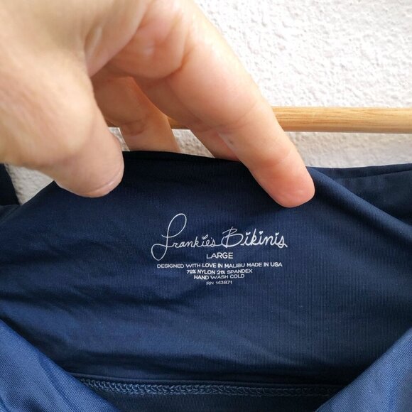 NWT FRANKIES BIKINIS Shiloh Indigo Top Size Large - Picture 7 of 7